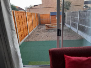 Lovely 2-bedrooom home, away from home